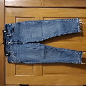 Gap Cropped Jean